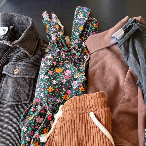 Lot of Cotton On and Zara clothes 3T - Picture 3 of 4